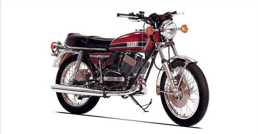 खुशखबरी: जल्द ही आने वाली है YAMAHA RX 100 बाईक… जल्द होगा दोबारा लंच… ये ऐसी बाईक जो पहली जो 7 सेकेंड में ही 100 किलोमीटर की रफ्तार पकड़ती है…  क्यों कम्पनी को बंद करनी पड़ी थी जाने….। चमन बहार